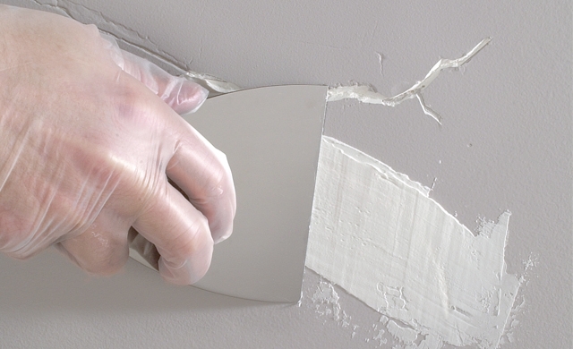 Expert Advice on How-to Repair a Crack in Drywall